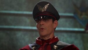 Raul Julia in Street Fighter Sfida finale (1994)