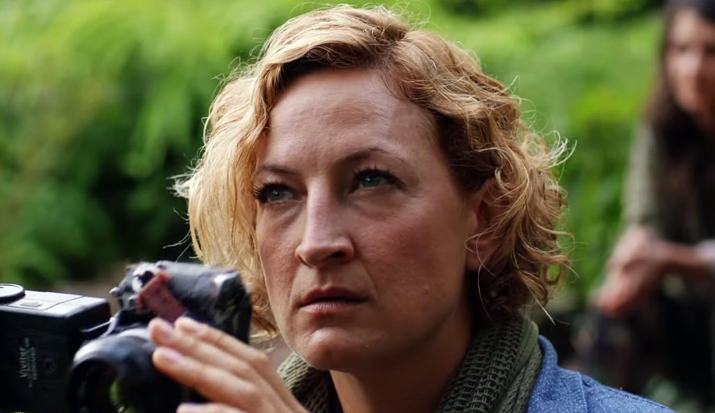 Zoë Bell in Fuga nella giungla (2015) film